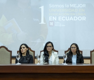 Imposición de mandiles a estudiantes de Nutrición y Dietética Imposición de mandiles a estudiantes de Nutrición y Dietética