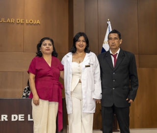 Imposición de Insignias – Carrera de Medicina