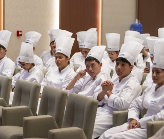 Investidura de estudiantes de primer ciclo de la carrera de Gastronomía UTPL