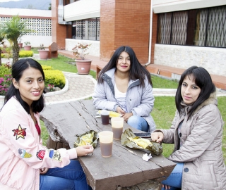 Convivencia con estudiantes de Contabilidad y Auditoría Convivencia con estudiantes de Contabilidad y Auditoría