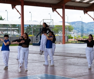 Desfile de Promociones y Ginkana – 25 Años de Medicina UTPL