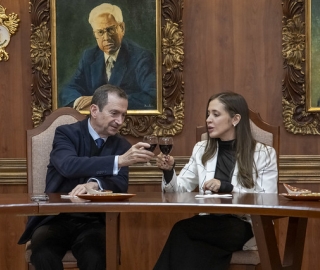 Posesión de nuevas autoridades institucional y académica