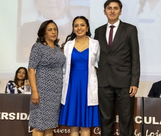Ceremonia de Imposición de Mandiles – Medicina UTPL Ceremonia de Imposición de Mandiles – Medicina UTPL