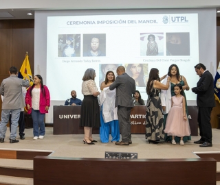 Ceremonia de imposición de mandiles a los estudiantes de 7mo ciclo de la carrera de Psicología Clínica