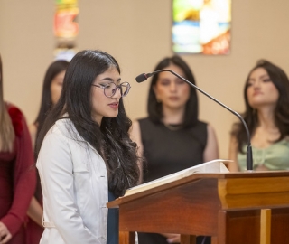 Imposición de mandiles a internos rotativos de la carrera de Nutrición y Dietética – Cohorte mayo 2025 / abril 2026