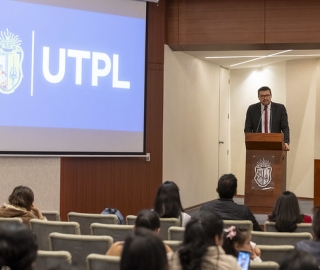 Investidura de estudiantes de primer ciclo de la carrera de Gastronomía UTPL