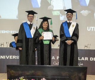Acto Solemne de Inauguración del Año Académico 2019 - 2020 e Incorporación de nuevos doctores al Claustro UTPL Acto Solemne de Inauguración del Año Académico 2019 - 2020 e Incorporación de nuevos doctores al Claustro UTPL