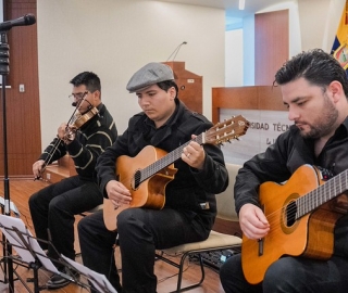 Lanzamiento del libro “Ángel Felicísimo Rojas: contexto, crítica y vanguardismo en la literatura ecuatoriana Lanzamiento del libro “Ángel Felicísimo Rojas: contexto, crítica y vanguardismo en la literatura ecuatoriana