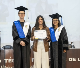 Homenaje a mejores estudiantes UTPL 2025 Homenaje a mejores estudiantes UTPL 2025