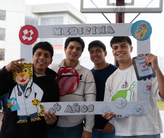 Desfile de Promociones y Ginkana – 25 Años de Medicina UTPL