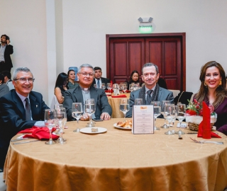 Cenas de navideñas UTPL 2025