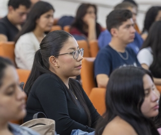 Conferencia Magistral “Del dato al impacto: la materia prima de la economía del siglo XXI”. Conferencia Magistral “Del dato al impacto: la materia prima de la economía del siglo XXI”.