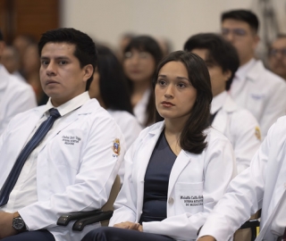 Imposición de Insignias – Carrera de Medicina Imposición de Insignias – Carrera de Medicina