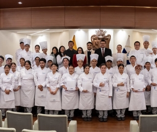 Investidura de estudiantes de primer ciclo de la carrera de Gastronomía UTPL Investidura de estudiantes de primer ciclo de la carrera de Gastronomía UTPL