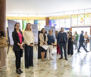 Conversatorio e inauguración de la exposición “Astrónomas” en UTPL