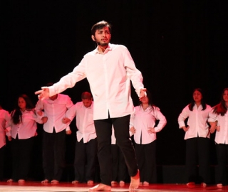 Carrera de Comunicación presentó la obra de teatro "Espejos" Carrera de Comunicación presentó la obra de teatro "Espejos"