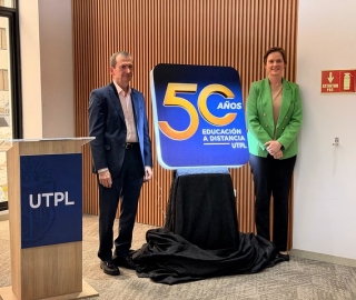 UTPL Conecta Futuro: Presentación de nuevas carreras y develación de imagen por los 50 años de Educación a Distancia