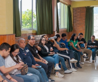 Renovando el amor: encuentro de parejas y matrimonios Renovando el amor: encuentro de parejas y matrimonios