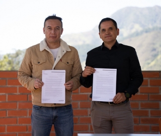 MAGAP entrega embriones bovinos y paquetes tecnológicos a UTPL