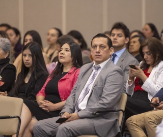 Imposición de mandiles a estudiantes de Fisioterapia