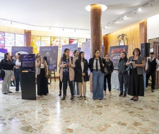 Conversatorio e inauguración de la exposición “Astrónomas” en UTPL