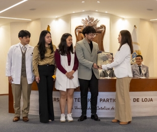 Imposición de mandiles | Carrera de Bioquímica y Farmacia