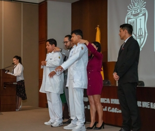 Ceremonia de Imposición de Insignias – Enfermería Cohorte 2026–2027