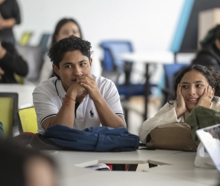 Econotest “la nueva forma de aprender economía jugando”