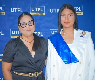 Nuevos profesionales de Galápagos recibieron su título Nuevos profesionales de Galápagos recibieron su título
