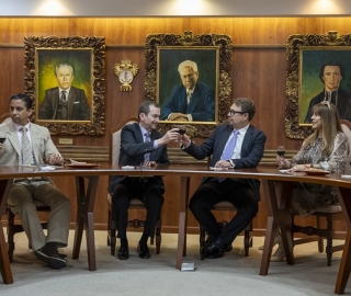 Firma de convenios UTPL – Superintendencia de Competencia Económica