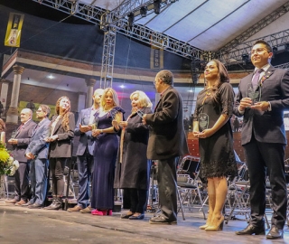 Docente UTPL recibe reconocimiento por la Embajada de Colombia en Ecuador