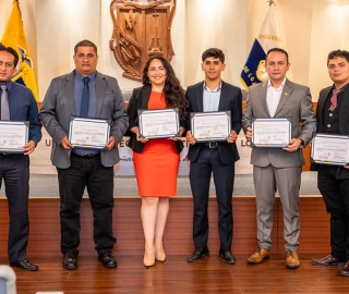 III Premiación de Trabajos de Titulación y de Integración Curricular III Premiación de Trabajos de Titulación y de Integración Curricular