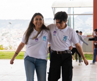 Desfile de Promociones y Ginkana – 25 Años de Medicina UTPL Desfile de Promociones y Ginkana – 25 Años de Medicina UTPL