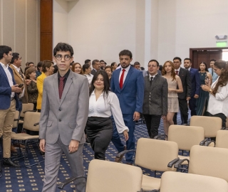 Imposición de mandiles a estudiantes de Fisioterapia