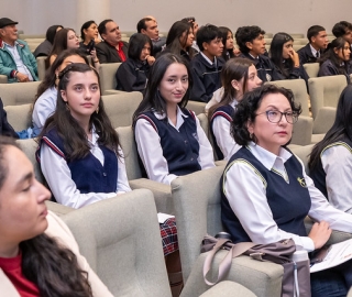 Concurso Mentes Brillantes: ¡Resuelve, Innova y transforma el futuro! Concurso Mentes Brillantes: ¡Resuelve, Innova y transforma el futuro!