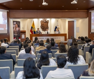Presentación de obras jurídicas de Felipe Rodríguez Moreno en la UTPL Presentación de obras jurídicas de Felipe Rodríguez Moreno en la UTPL