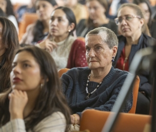 Conversatorio e inauguración de la exposición “Astrónomas” en UTPL