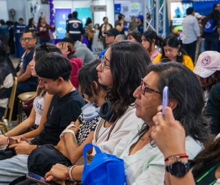 Presentación del microteatro Mujerón - Lucha femenina por la igualdad de los derechos Presentación del microteatro Mujerón - Lucha femenina por la igualdad de los derechos