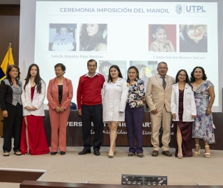Ceremonia de imposición de mandiles a los estudiantes de 7mo ciclo de la carrera de Psicología Clínica