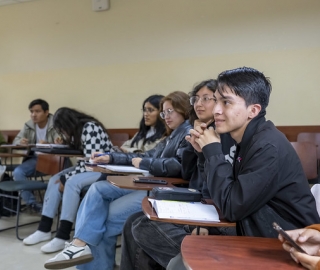 Aldea Global: La internacionalización de la práctica artística dictado por el docente Óscar Verde, de la Universidad Autónoma de México Aldea Global: La internacionalización de la práctica artística dictado por el docente Óscar Verde, de la Universidad Autónoma de México