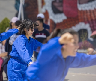 La UTPL participa en el Festival Internacional de Artes Vivas Loja con sus talentosos grupos de arte en la Plaza de la Cultura