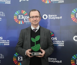 EKOS Cumbre de Sostenibilidad 2025| Un reconocimiento a nuestro compromiso EKOS Cumbre de Sostenibilidad 2025| Un reconocimiento a nuestro compromiso