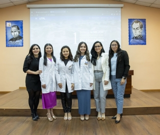 Imposición de mandiles a estudiantes de Nutrición y Dietética Imposición de mandiles a estudiantes de Nutrición y Dietética
