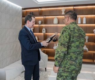 Visita del Comandante de la Brigada de Infantería No. 7 “Loja” a la UTPL Visita del Comandante de la Brigada de Infantería No. 7 “Loja” a la UTPL