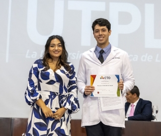 Ceremonia de Imposición de Mandiles – Medicina UTPL Ceremonia de Imposición de Mandiles – Medicina UTPL