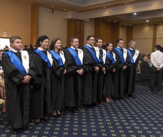 Sesión Solemne - 48 Aniversario UTPL Sesión Solemne - 48 Aniversario UTPL