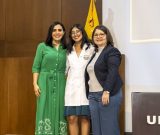 Imposición de mandiles a internos rotativos de la carrera de Nutrición y Dietética – Cohorte mayo 2025 / abril 2026