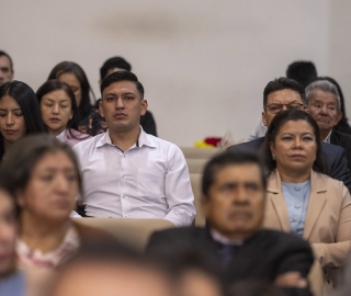 Imposición de mandiles a estudiantes de Fisioterapia