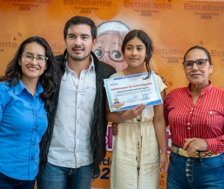 Concurso de canto en la Semana del Estudiante "Fernando Rielo" 2025 Concurso de canto en la Semana del Estudiante "Fernando Rielo" 2025