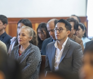 Imposición de insignias a estudiantes de Enfermería